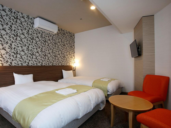 Bedroom 4, Hotel Crystal Plaza, Hitachinaka