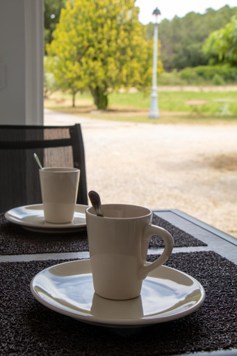 Food & Drinks, Chambre a la campagne, Var