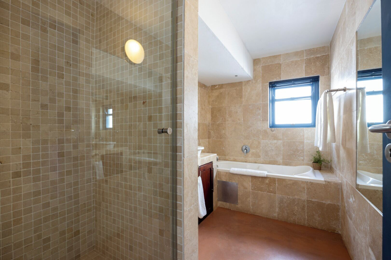 Bathroom 3, Speelhuis Studios, West Coast