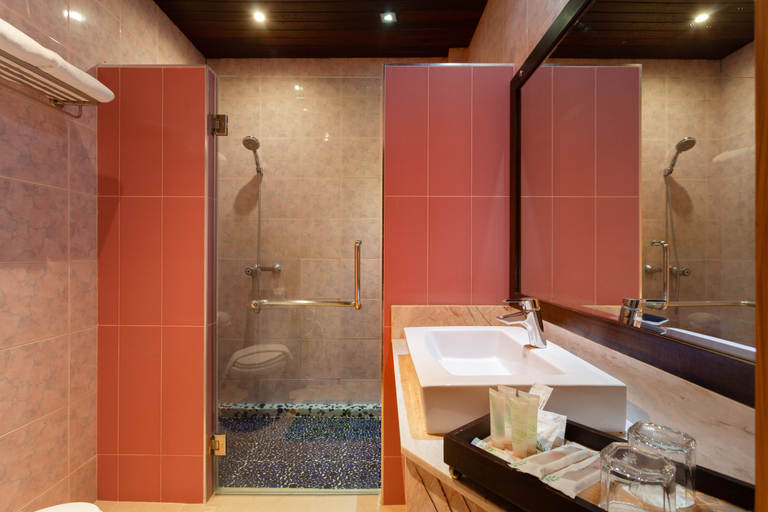 Bathroom 17