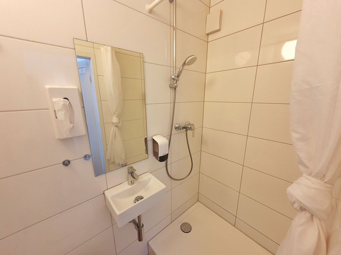 Bathroom 9