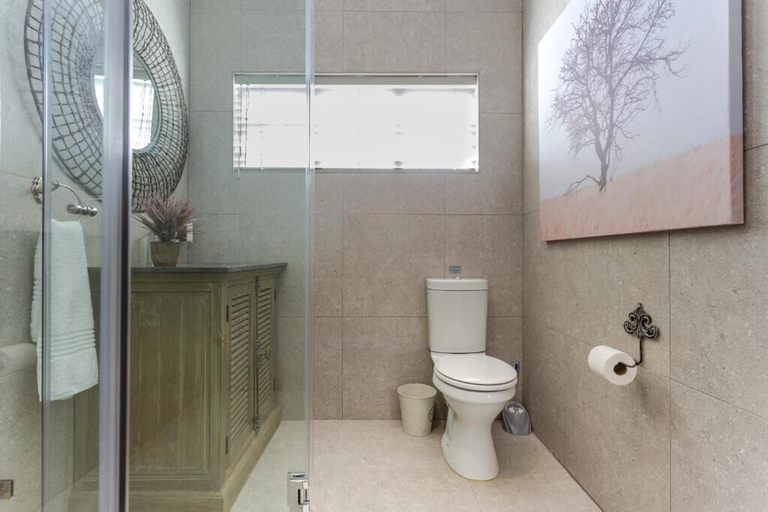 Bathroom 3, Avemore Vredehof No 3, Cape Winelands