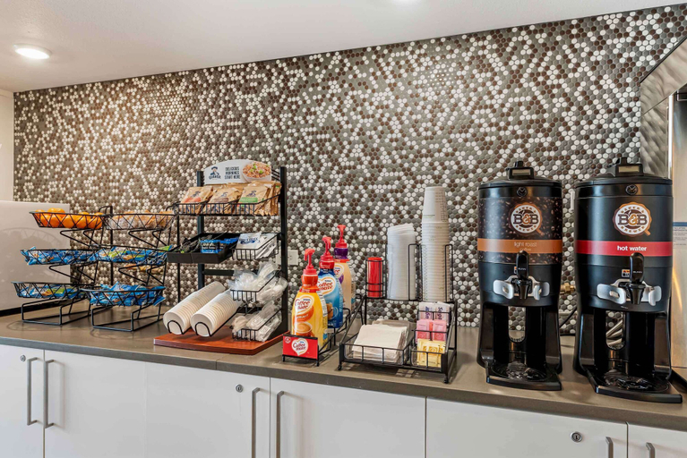 Food & Drinks 5, Extended Stay America Premier Suites - Pueblo, Pueblo