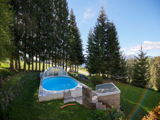 Pool 2, Apartment in Fresach Near Millstattersee With Pool, Villach Land