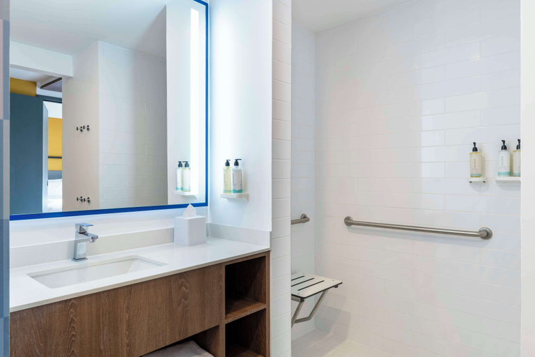Bathroom 4, Tru By Hilton Cali Sur, Santiago de Cali