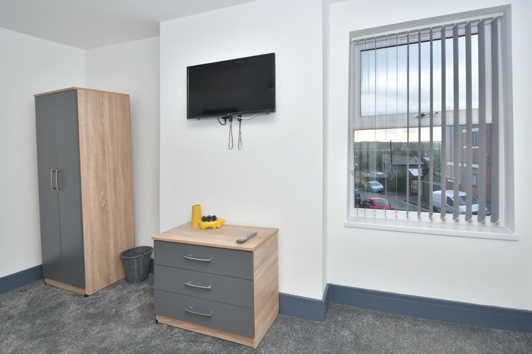 Others 4, Townhouse @ 24 Brunswick Place Stoke , Stoke-on-Trent