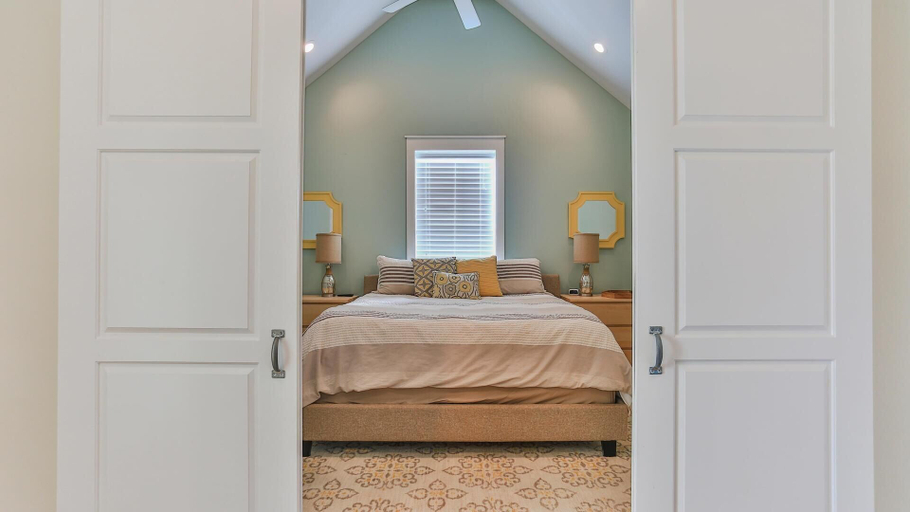 Bedroom 3, Family Ties, Walton