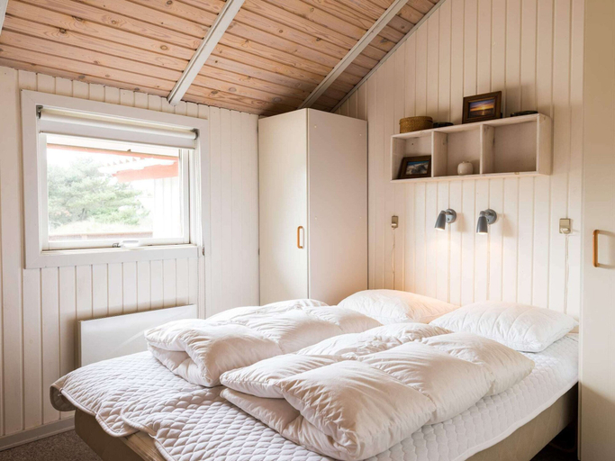 Bedroom 4, 4 Star Holiday Home in Hvide Sande, Ringkøbing-Skjern