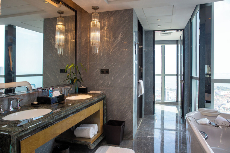 Bathroom 5, Pullman Yantai Center, Yantai