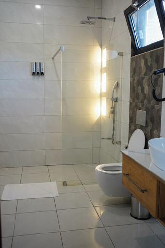 Bathroom 5, Turkuaz Beach Hotel, Kaskazini 'B'