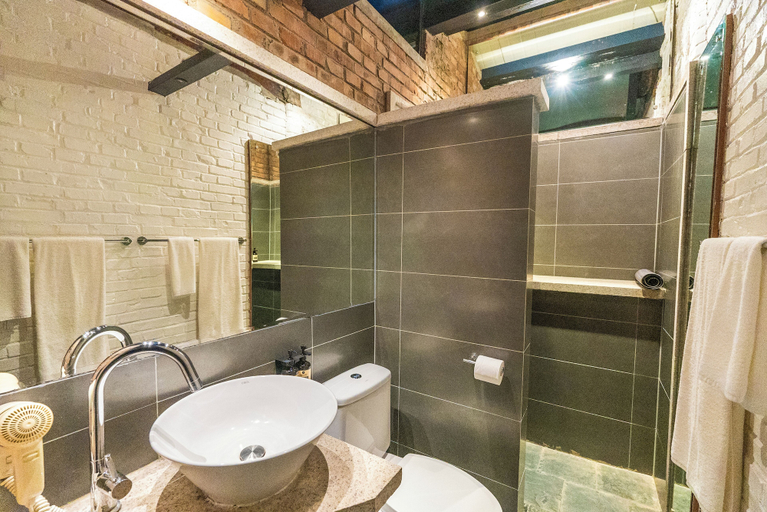 Bathroom 5, Brickyard Retreat at Mutianyu Great Wall, Beijing