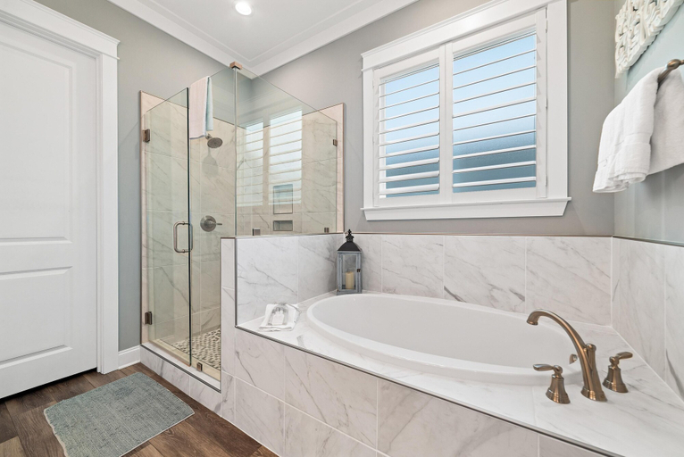 Bathroom 4, Starfish Cottage, Baldwin