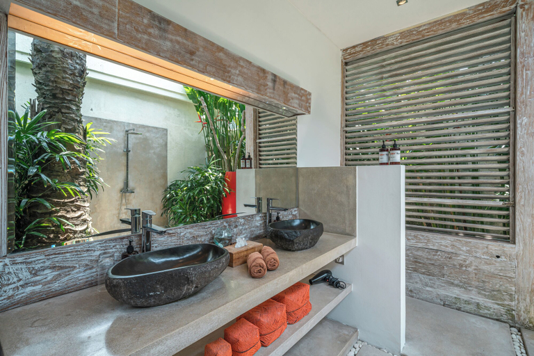 Bathroom 4, Villa Cempaka Ungu, Badung