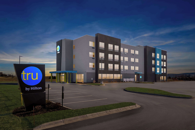 Exterior & Views 1, Tru By Hilton Dixon, Lee
