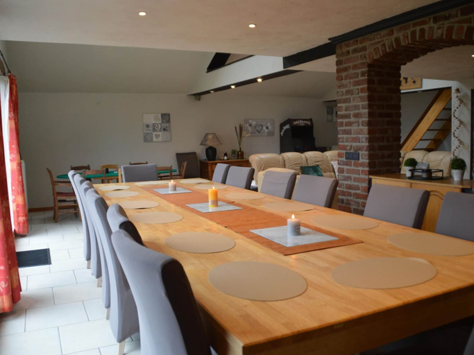 Food & Drinks 4, Verviers Villa with Sauna, Liège