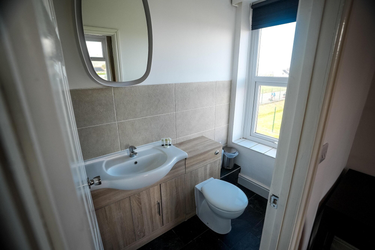 Bathroom 4, The Springfield Fairbourne, Gwynedd