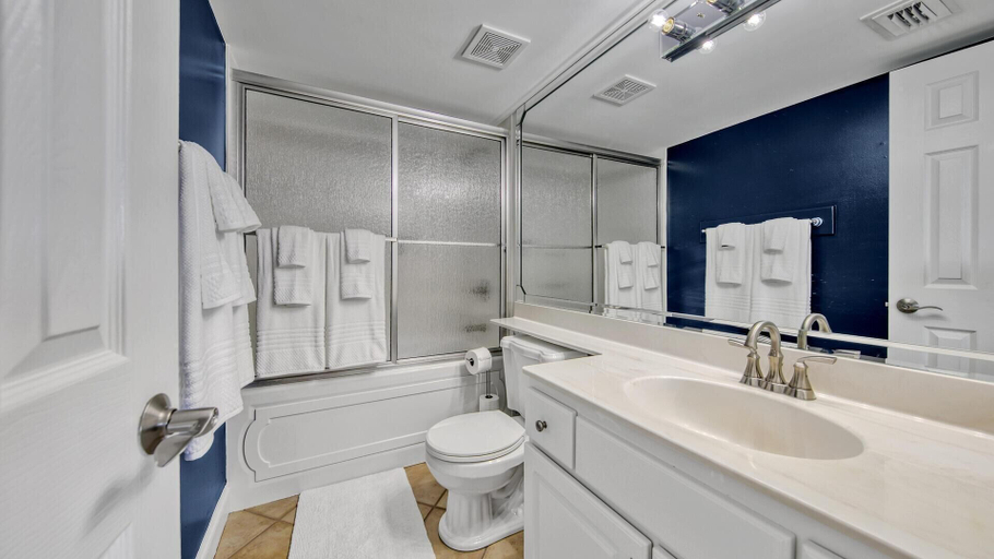 Bathroom 3, Dolphin Point 502b, Okaloosa