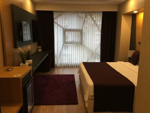 Others 2, Aydinoglu Hotel, Maltepe