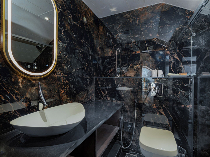Bathroom 3, Pine Spring Resort Gulmarg, Baramulla