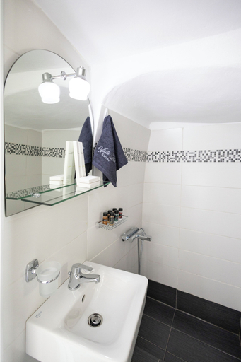 Bathroom 3, White Side Suites, South Aegean