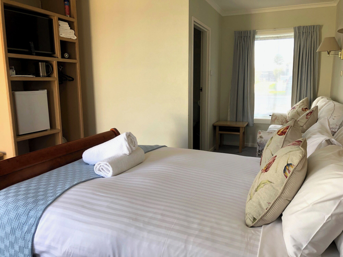 Bedroom 2, Douglas Riverside, Moyne - South