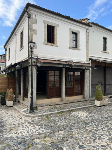 Exterior & Views, LiveAlbania Korce Guesthouse, Korçës