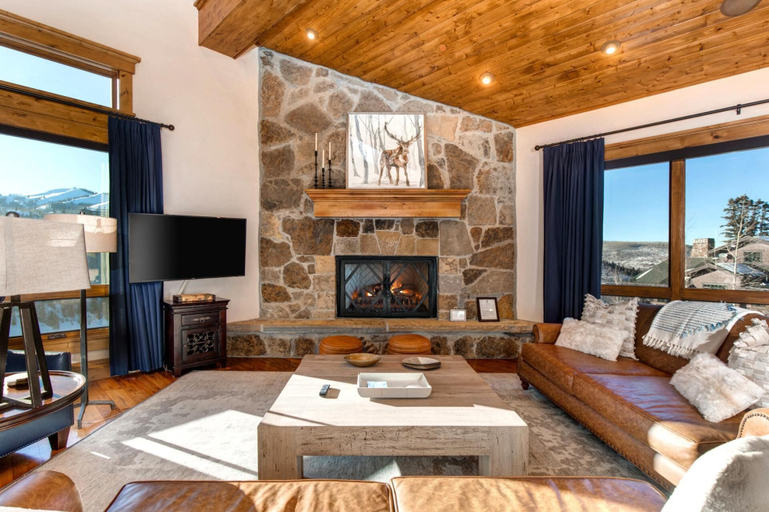 The Lookout 4 Bedrooms PLO-6590 by KBM, Summit
