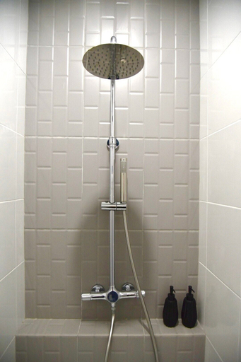 Bathroom 4