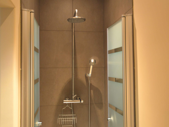 Bathroom 4, Holiday Home in Falaen With Garden BBQ, Namur
