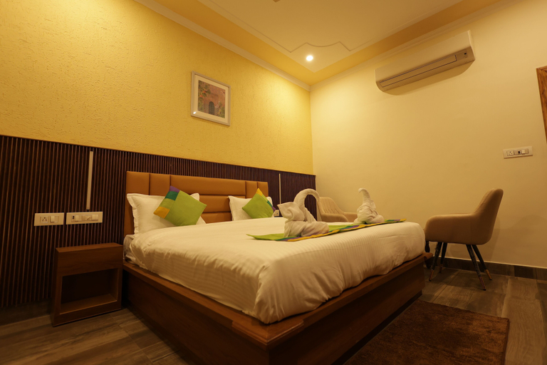 Bedroom 2, The Lily Hotel, Garhwal