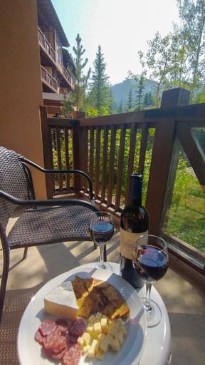 Others 2, Deluxe Solitude Mountain Ski in-out 2bd-2ba Condo, Salt Lake