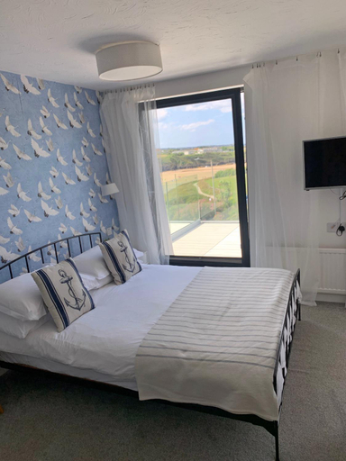 Bedroom 2, Porth Beach Hotel, Cornwall