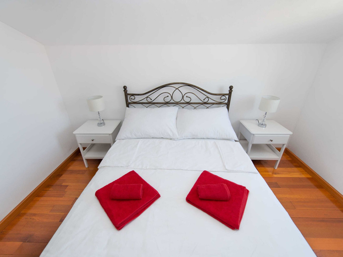 Bedroom 3, Apartment in Murter near Beach and Pool, Murter