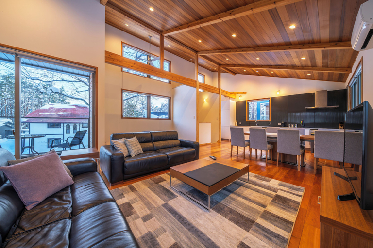 Others 5, Bluebird Chalets, Hakuba