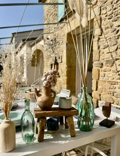 Food & Drinks 4, Domaine en pierre avec piscine et jacuzzi au Mas Lucia, Gard