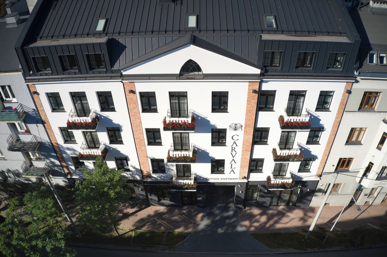 Exterior & Views