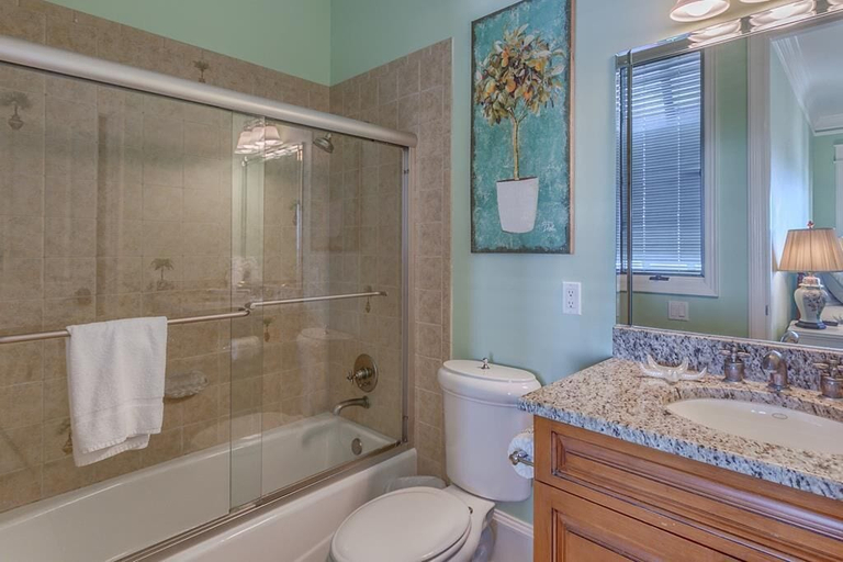 Bathroom 3, Island Idyl, Gulf