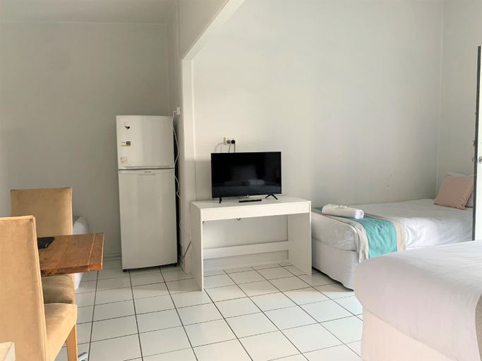 Bedroom 2, Aqua Blue Motel, Gold Coast