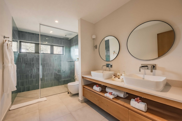 Bathroom 4, Legend Hill Residences & Spa, Black River