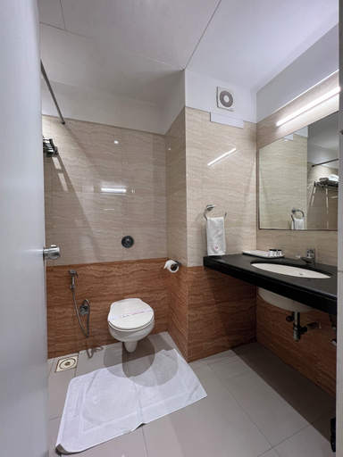 Bathroom 3, VITS Shalimar Ankleshwar, Bharuch