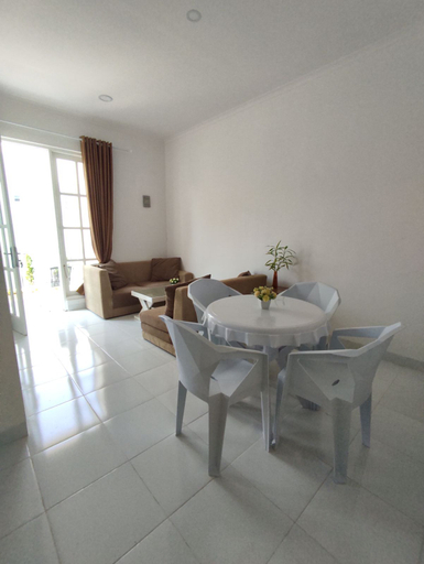Dining Room 17