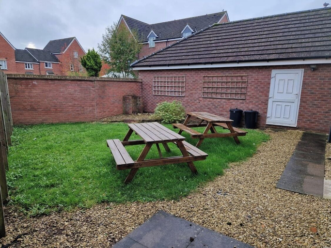 Exterior & Views 2, Dog Friendly - 4 Bed House - Sleeps 10 - Pool Table, Herefordshire