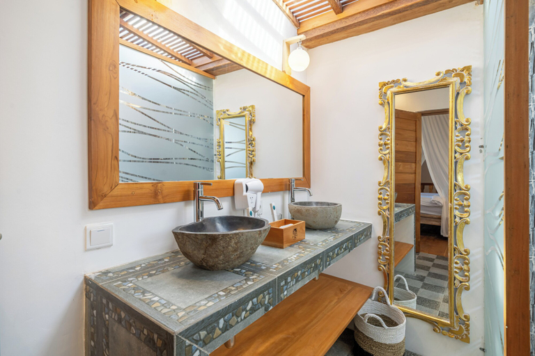 Bathroom 9