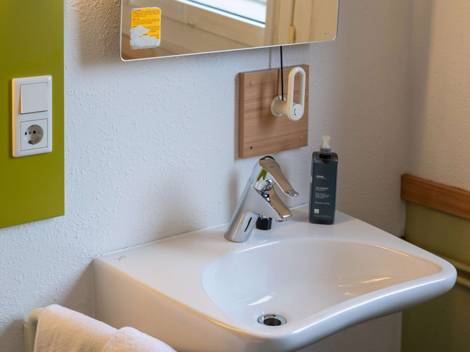 Bathroom 7