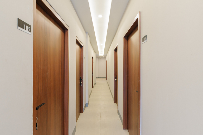 Others 4, RedDoorz Plus near Kebun Raya Bogor, Bogor