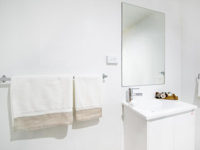 Bathroom 11