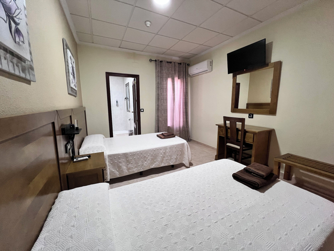 Bedroom 4, Hotel Don Juan, Jaén