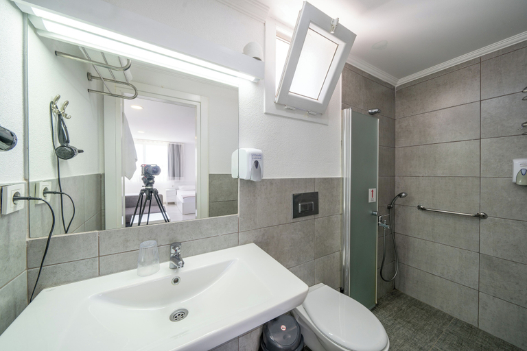 Bathroom 5, Artunc Boutique Hotel, Bodrum