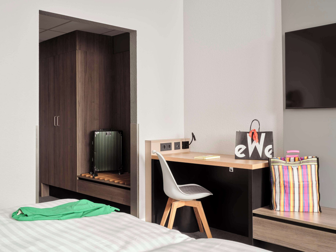 Bedroom 13