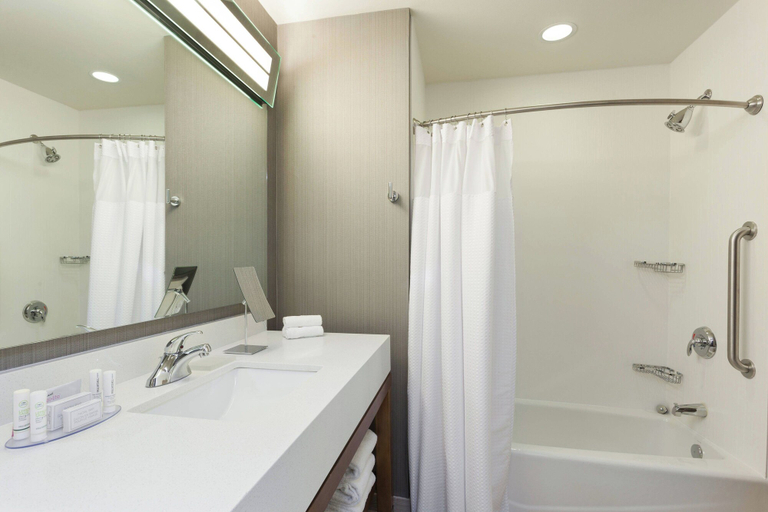 Bathroom 28